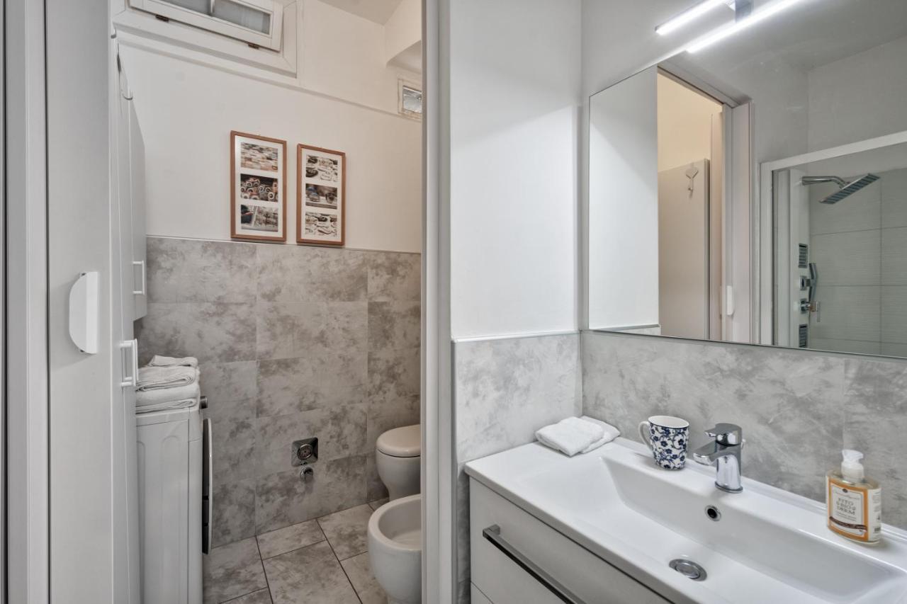 Casa Lena By Apartments To Art Turin Bagian luar foto